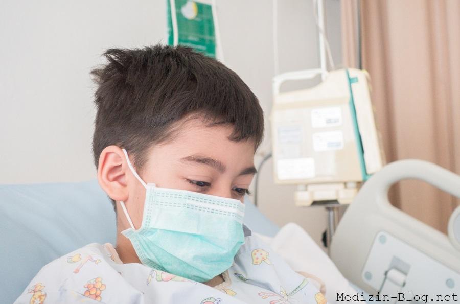 Kind mit PIMS im Krankenhaus